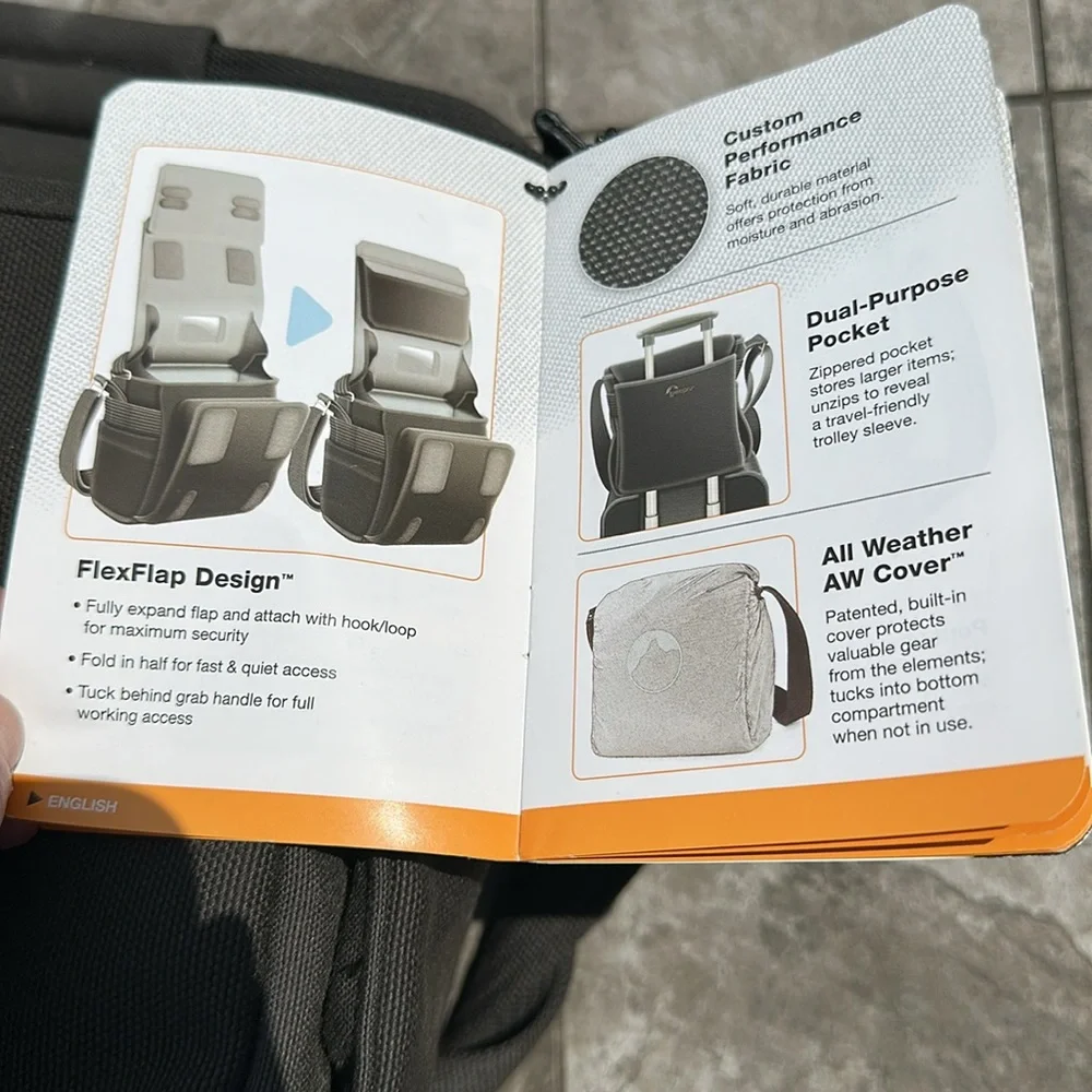 NWT - Lowepro PRO Messenger camera bag